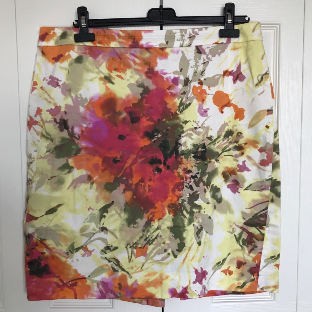 J. Crew The Pencil Skirt in floral print